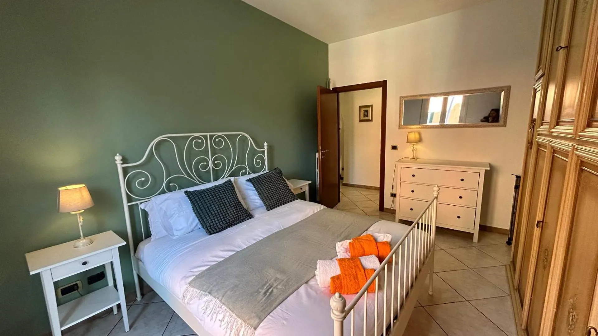 Apartment La Casa Dei Fiori San Lorenzo By Ghor Rome